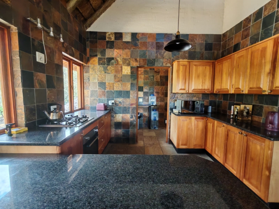 4 Bedroom Property for Sale in Boschenvaal River Front Lodges Free State